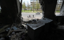 L'UE prépare un embargo pétrolier, Moscou frappe jusque dans l'ouest de l'Ukraine