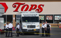 Onde de choc aux Etats-Unis après la tuerie raciste de Buffalo et un week-end de violences