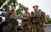 Zelensky se rend dans l'Est de l'Ukraine pour la première fois depuis l'invasion russe