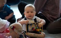 Premier engagement public pour le prince George: séance de jeu avec d'autres bébés