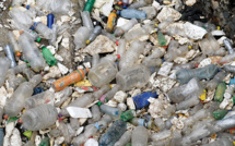 Au Guatemala, une clôture pour filtrer 2% des déchets plastiques rejetés dans les océans