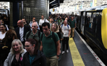 Royaume-Uni: des gares désertées pour la plus grosse grève du rail en trente ans