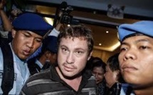 Avion immobilisé à Bali: le passager avait pris le cockpit pour les toilettes