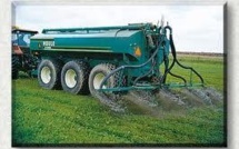 Les épandages de pesticides bientôt interdits le jour pour protéger les abeilles