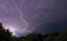 Plus de 200.000 coups de foudre: "record absolu" en France pour un mois de juin