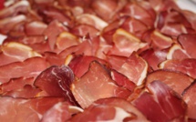 Lien confirmé entre nitrites et risque de cancer, un "plan d'action" à l'automne