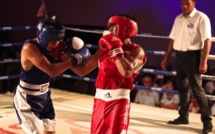 Boxing Explosion International – Roger Waoute bat Manny Florès dans le ‘main event’