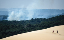 Le brasier repart en Gironde, "apocalypse de chaleur" lundi dans l'Ouest