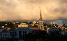 Pouvoir d'achat outre-mer: les députés de gauche redoutent une "explosion sociale"