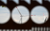 Un parc éolien en mer d'Oléron, éloigné des côtes et d'un parc naturel marin