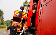 Isère: 80 hectares brûlés, feu toujours en cours