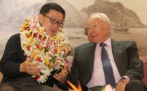 Le Président Gaston Flosse accueille le nouveau consul de Chine, Monsieur Long Ling