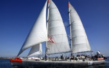 Le voilier Tara part traquer les micro-plastiques en Méditerranée