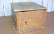 Suisse: un couple de riches septuagénaires pillait des troncs d'église par "excitation"