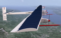 Premier vol de l'avion solaire Solar Impulse 2