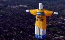 Melbourne: Un Jésus volant provoque le courroux de l’église