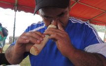 Artisan du bout du monde : Les flûtes nasales en os de Rito