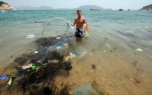 Des micro-fragments de plastique pollueraient 88% de la surface des océans