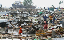 Bangladesh: au moins 16 morts et huit disparus au passage du cyclone Sitrang