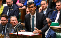 Traversées illégales de la Manche: Rishi Sunak demande à Macron une meilleure coopération