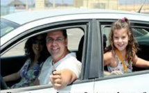 Même en présence d'enfants, les mauvais comportements au volant restent fréquents