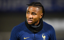 Mondial: affaiblis, les Bleus s'envolent pour Doha