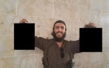 Syrie: un Australien twitte une photo de son jeune fils tenant la tête d'un soldat décapité (presse)