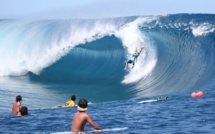 Billabong Pro Tahiti – Résumé jour 1 : Ca passe pour Michel, ça 'casse' pour Taumata ! (Diaporama)