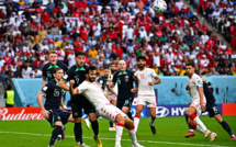 Mondial: le Qatar éliminé, son sélectionneur en difficulté