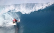 Billabong Pro Tahiti - résumé jour 2 : l'Australien Josh Kerr réalise le meilleur 'combo' de la journée ! (Diaporama)