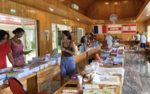 Le livre à la fête à Huahine