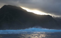 Billabong Pro Tahiti : En période d'attente ! MAJ