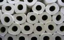 Le gouvernement japonais appelle les citoyens à faire des réserves... de papier toilette
