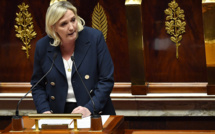 Passe d'armes entre LFI et le RN sur les soignants non vaccinés