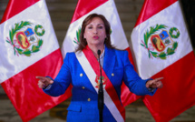 Pérou: La présidente annonce l'avancée des élections après deux morts dans des manifestations