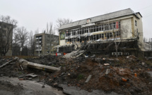 L'Ukraine essuie des bombardements russes massifs, les coupures de courant se multiplient