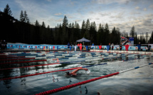 "Un sport pour les fous": des nageurs s'affrontent dans l'eau glacée