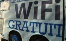 Des Britanniques abandonnent leur premier enfant contre... du wifi gratuit