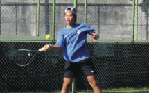 Dragon survole les Championnats jeunes de tennis