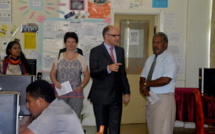 Démocratie à la fidjienne : Paris et Nouméa multiplient les messages