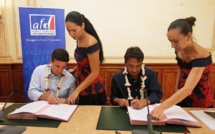 Le Pays et l’AFD signent une convention de 2,39 milliards Fcfp