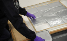 Océan Indien: saisie record d'une tonne d'héroïne dans les eaux territoriales françaises