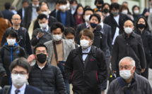 Covid: le Japon tombe le masque, à petits pas