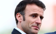 Macron conteste la "légitimité" de "la foule"
