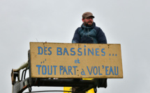Sainte-Soline: Darmanin annonce engager la dissolution de "Soulèvements de la terre"