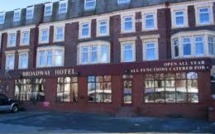 N'appréciant pas d'être qualifié de "puant", un hôtel le fait payer à ses clients