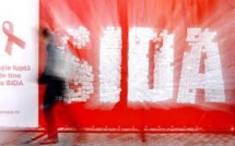 Sida: les seniors peu concernés et mal protégés malgré des infections en hausse