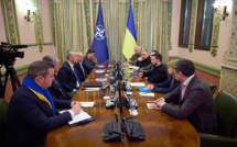 Ukraine : Zelensky met la pression pour une adhésion à l'Otan et des livraisons d'armes