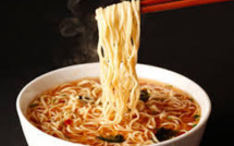 Japon: un bout de cafard dans une portion de nouilles, 750.000 rappelées