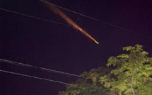 Boules de feu dans le ciel japonais: peut-être des débris d'une fusée chinoise